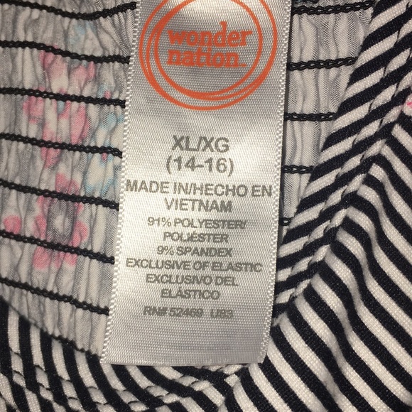 Never worn black and white floral jumpsuit - Picture 3 of 3